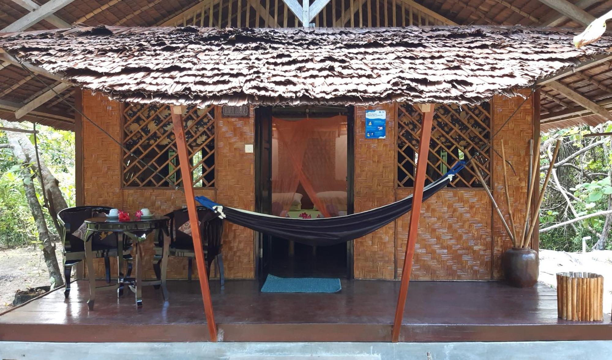 Mutiara Beach Resort Berakit Exterior foto