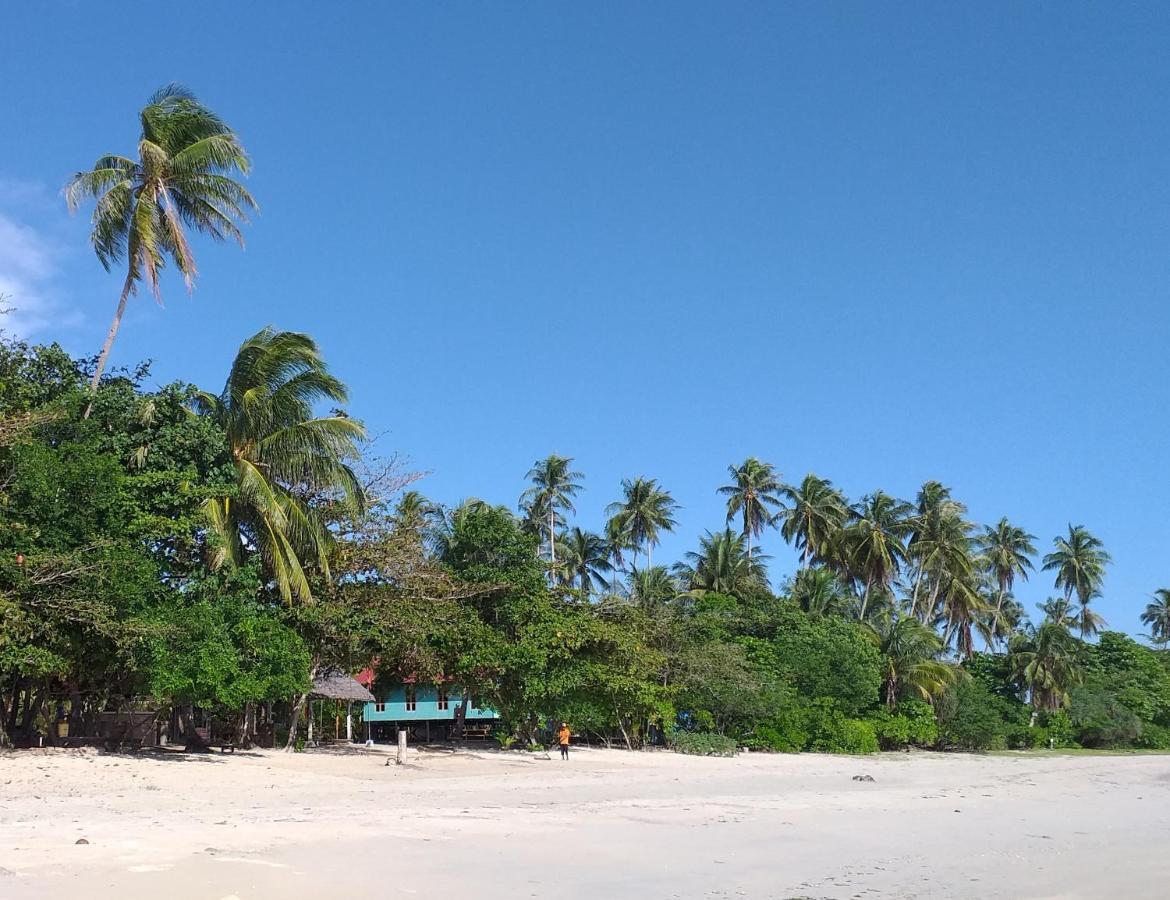 Mutiara Beach Resort Berakit Exterior foto